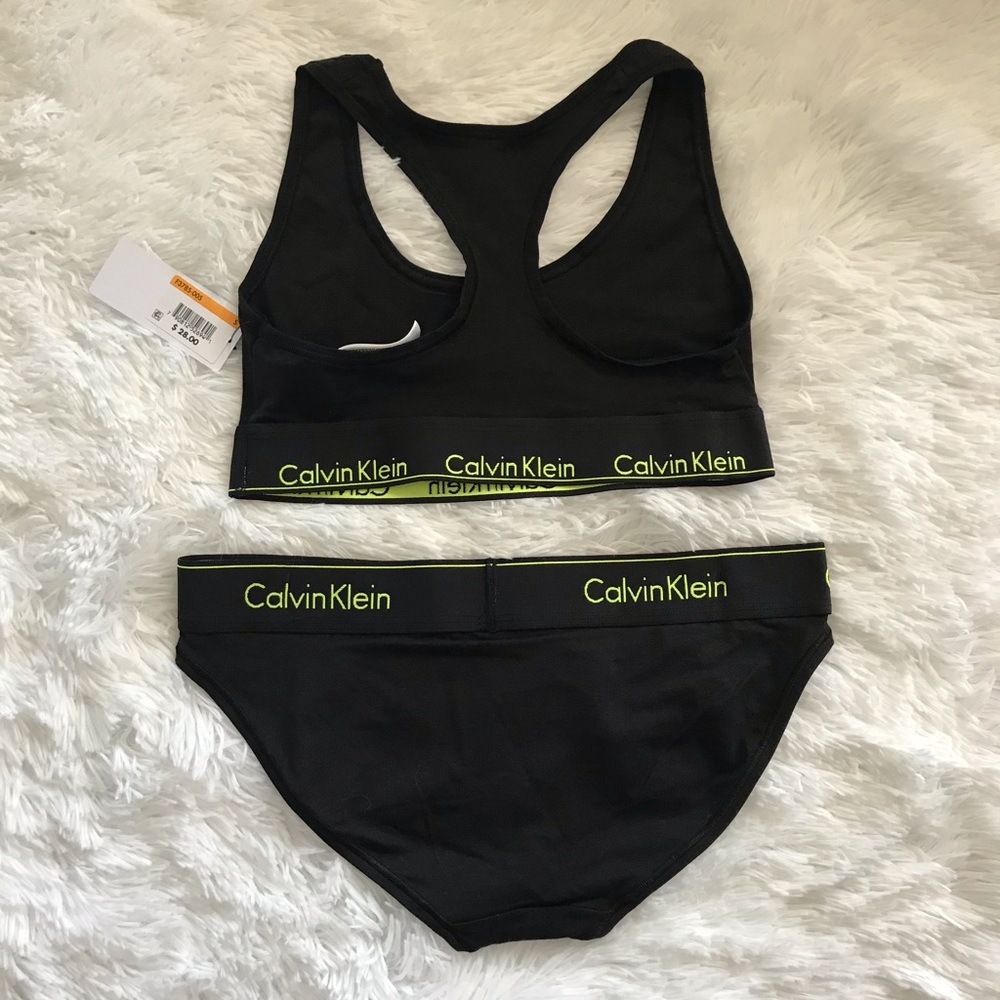 Calvin Klein set - Picture 3 of 3